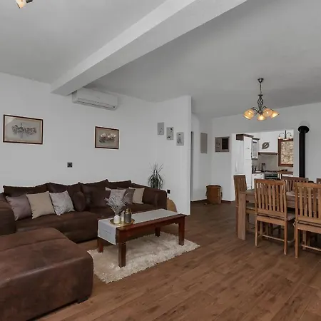 Tranquillo Holiday home Makarska